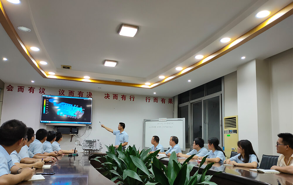 為不同領(lǐng)域客戶(hù)在模具設計與制造積累豐富經(jīng)驗，在汽車(chē)、新能源、通信、醫療等行業(yè)有顯著(zhù)優(yōu)勢。